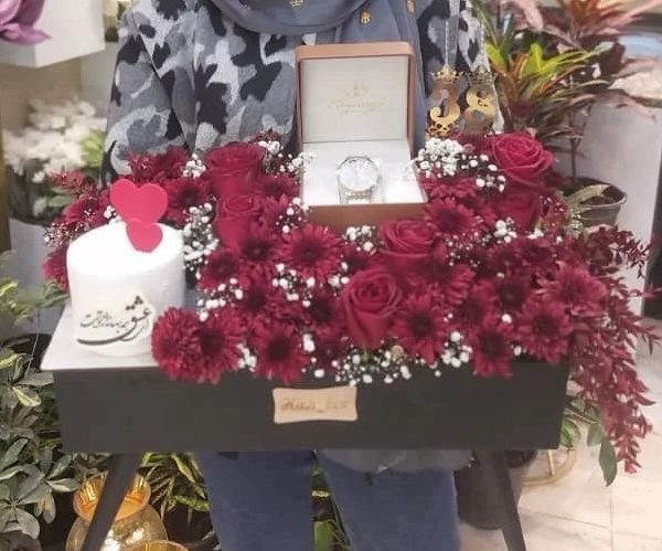 باکس ولنتاین گل و کیک