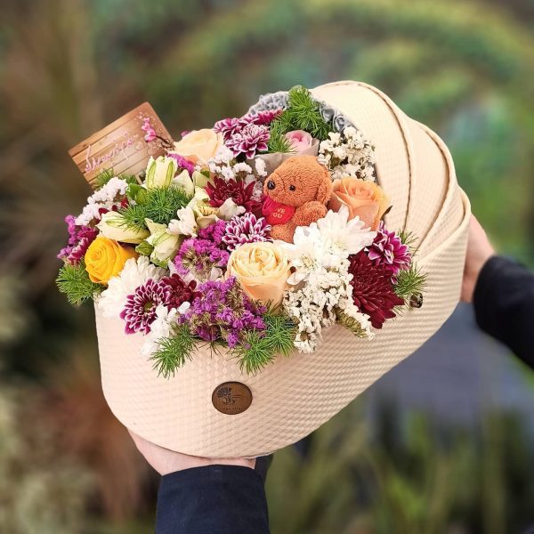 خرید انواع گل برای تبریک مادر شدن رفیق