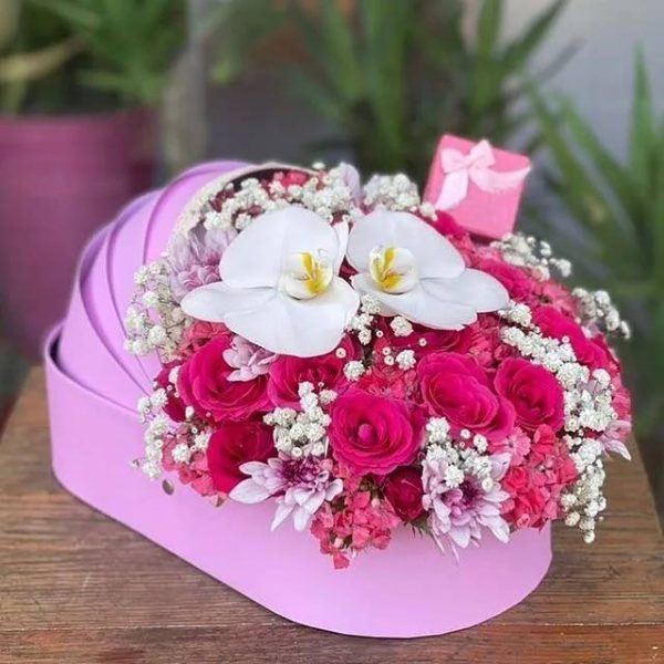 خرید انواع گل برای کیک تبریک بارداری