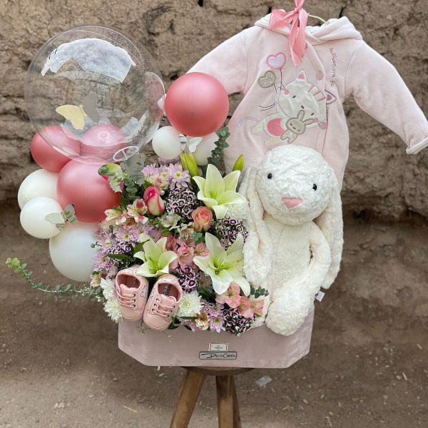 خرید انواع گل برای تبریک تولد نوزاد صمیمی