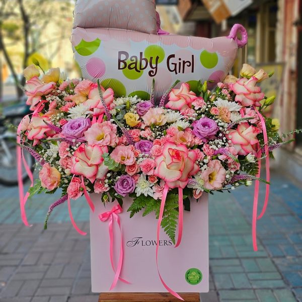 خرید انواع گل برای تبریک تولد نوزاد کوتاه