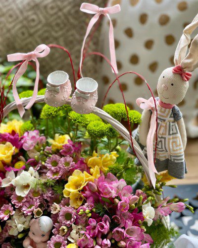 خرید انواع گل برای تبریک تولد نوزاد خواهر