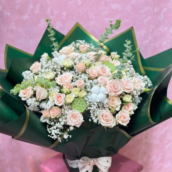 گل برای تبریک روز زن به زن عمو