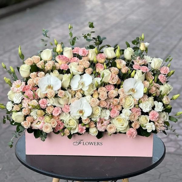 گل برای تبریک روز زن دوستانه