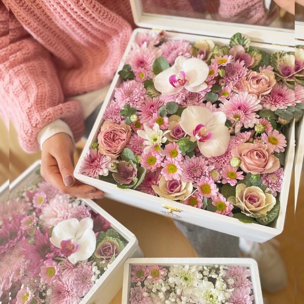 گل و هدیه روز زن برای همکار